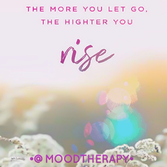 Fake Textured Clip On Nose Ring Swirl Clip on Cuff Faux Cheater Piercing Earcuff - Picture 4 of 4